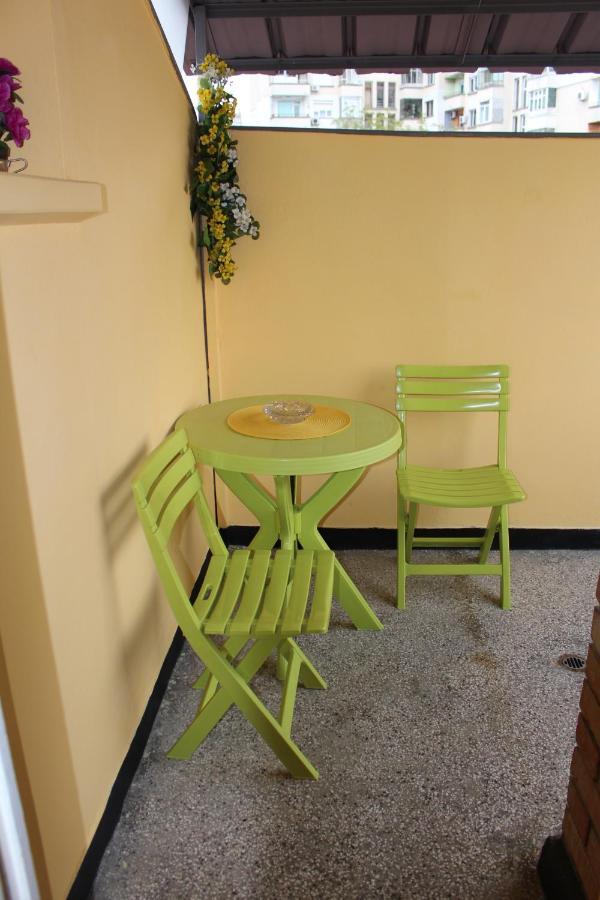 Studio Pleven Center Apartment Luaran gambar