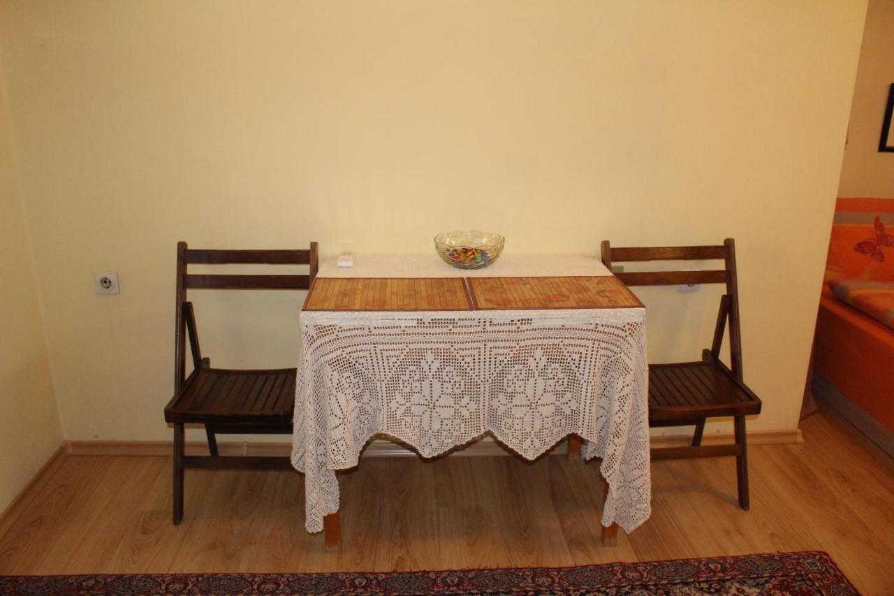 Studio Pleven Center Apartment Luaran gambar